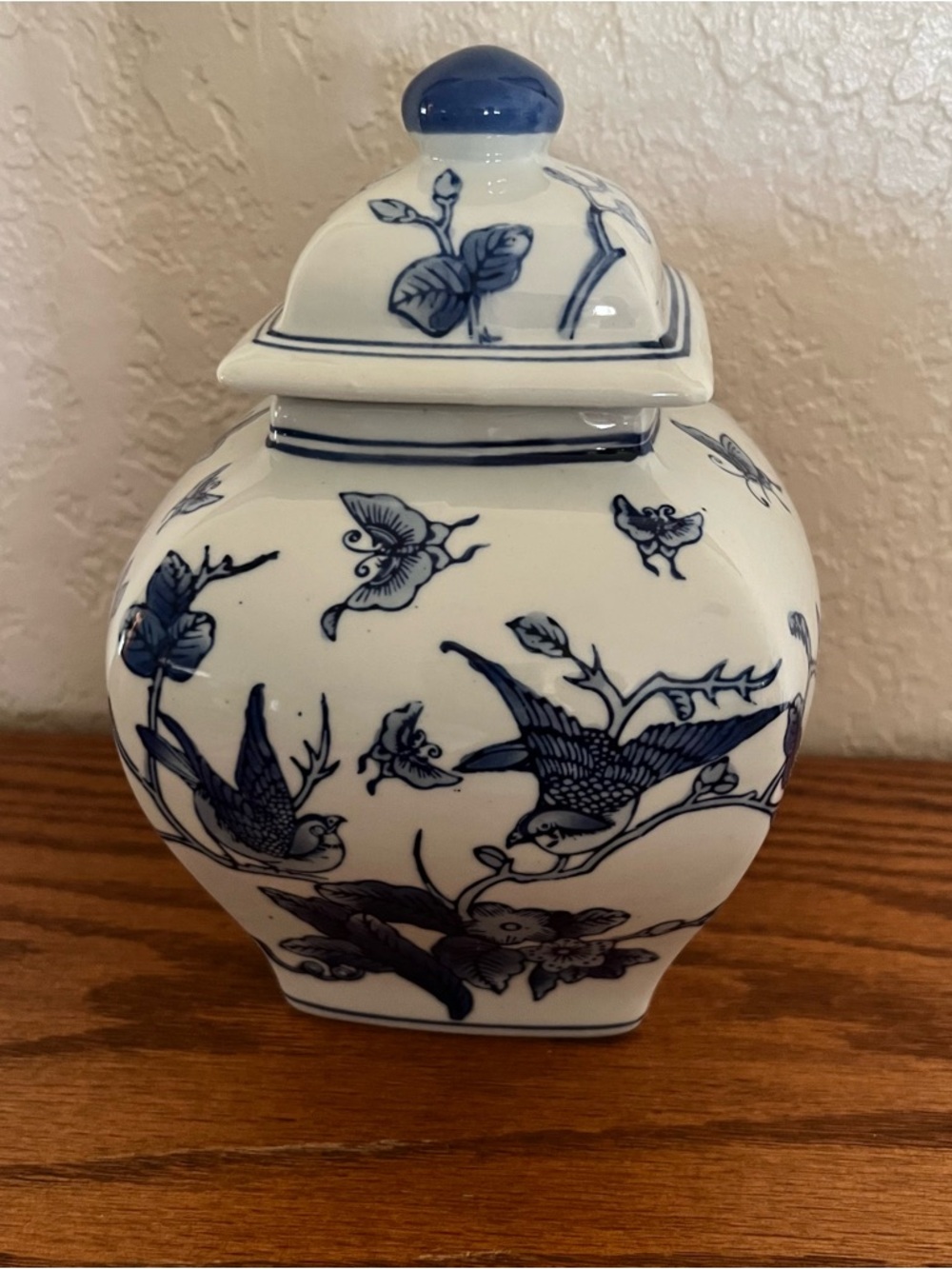 Porcelain Blue & White Chinese Ginger Jar